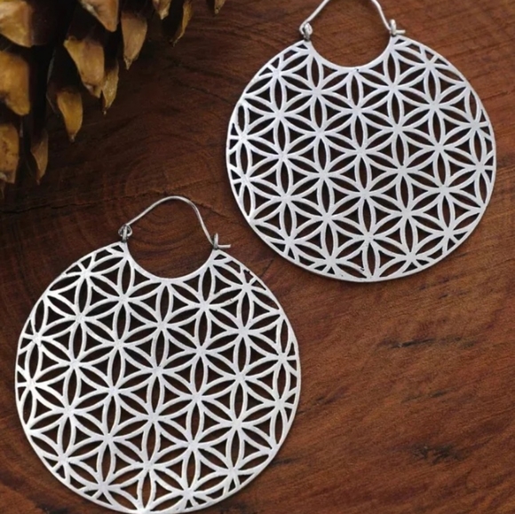 Sacred Geometry Seed of Life XL Silver Tribal Gypsy Earrings - Picture 2 of 2